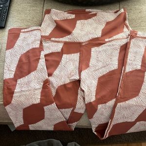 Aerie high waisted leggings with back pocket.